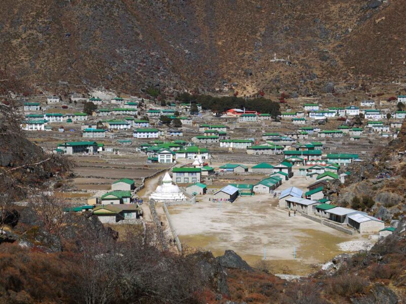 Khumjung Village (3,780m)